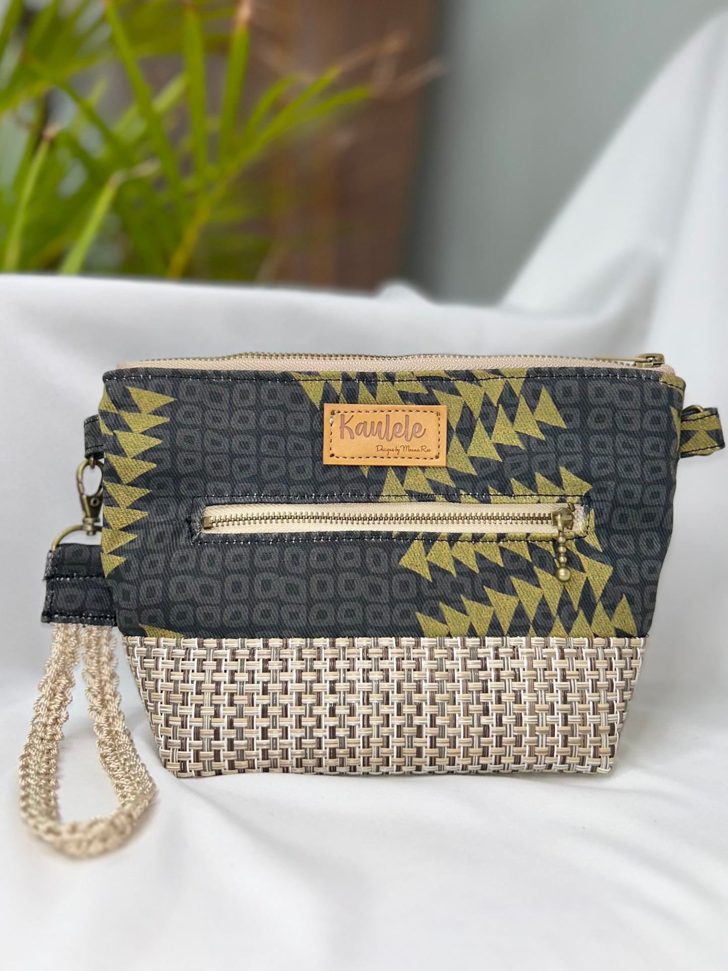 Kaulana Clutch