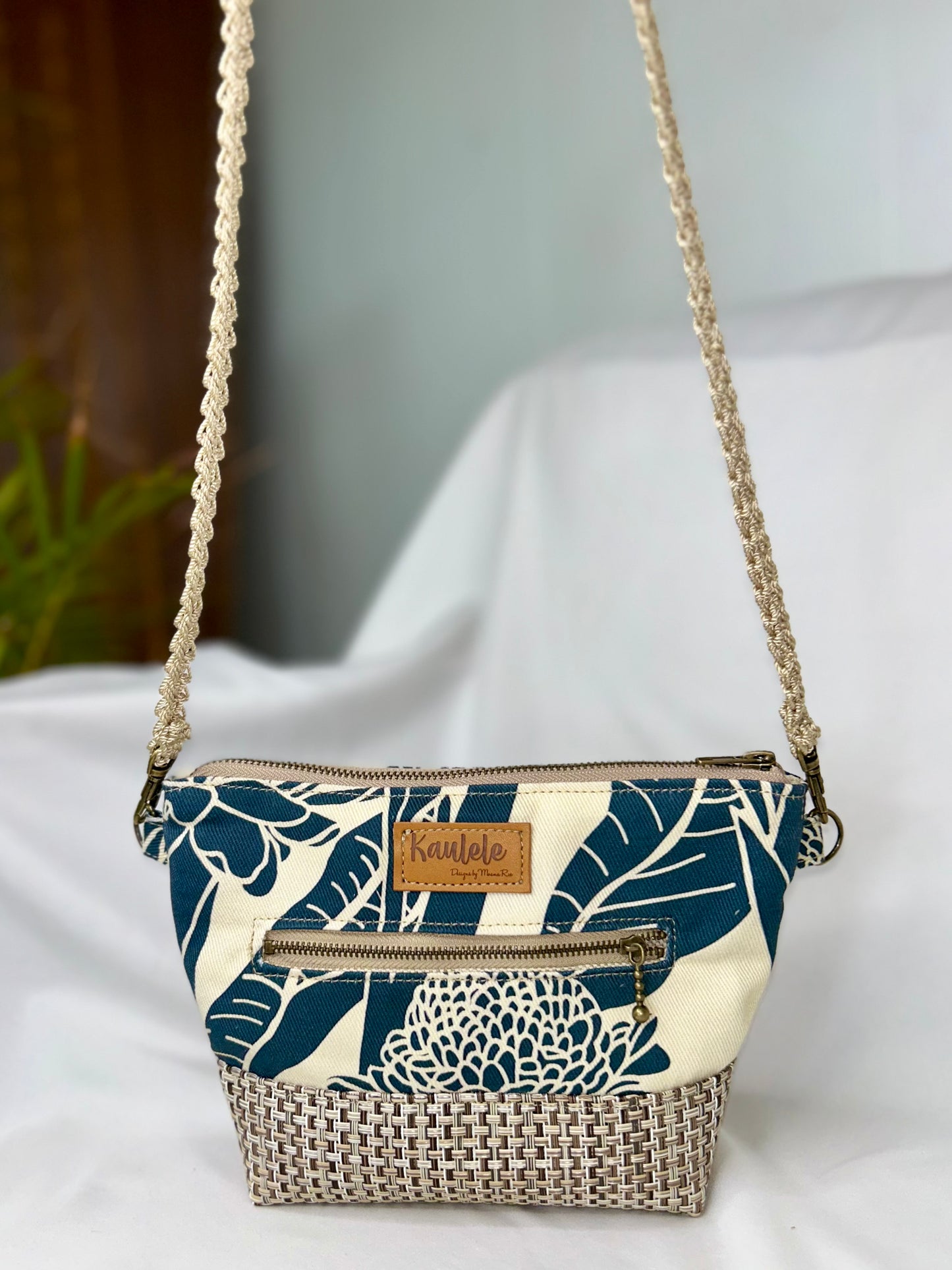 Kaulana Clutch