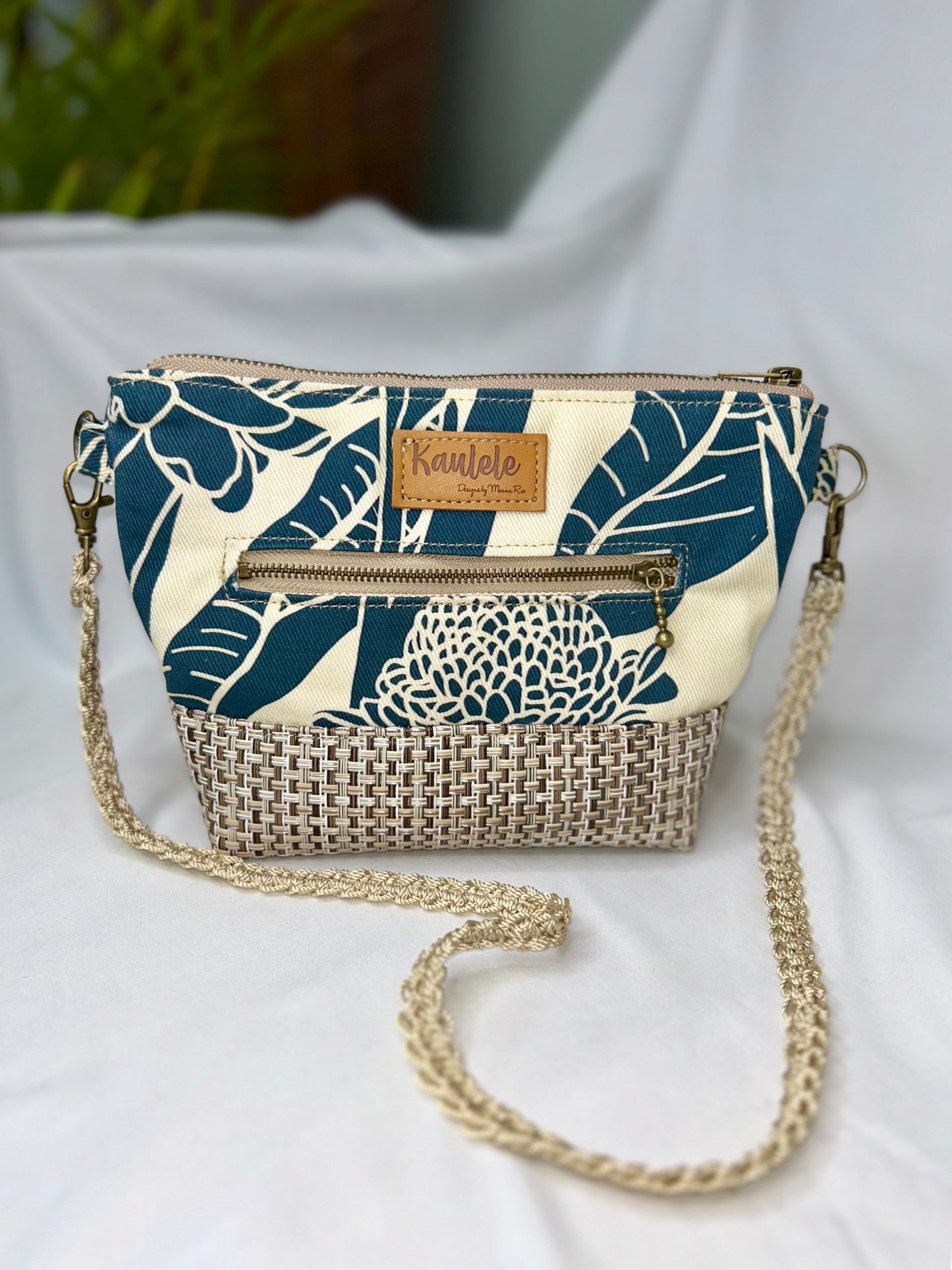 Kaulana Clutch