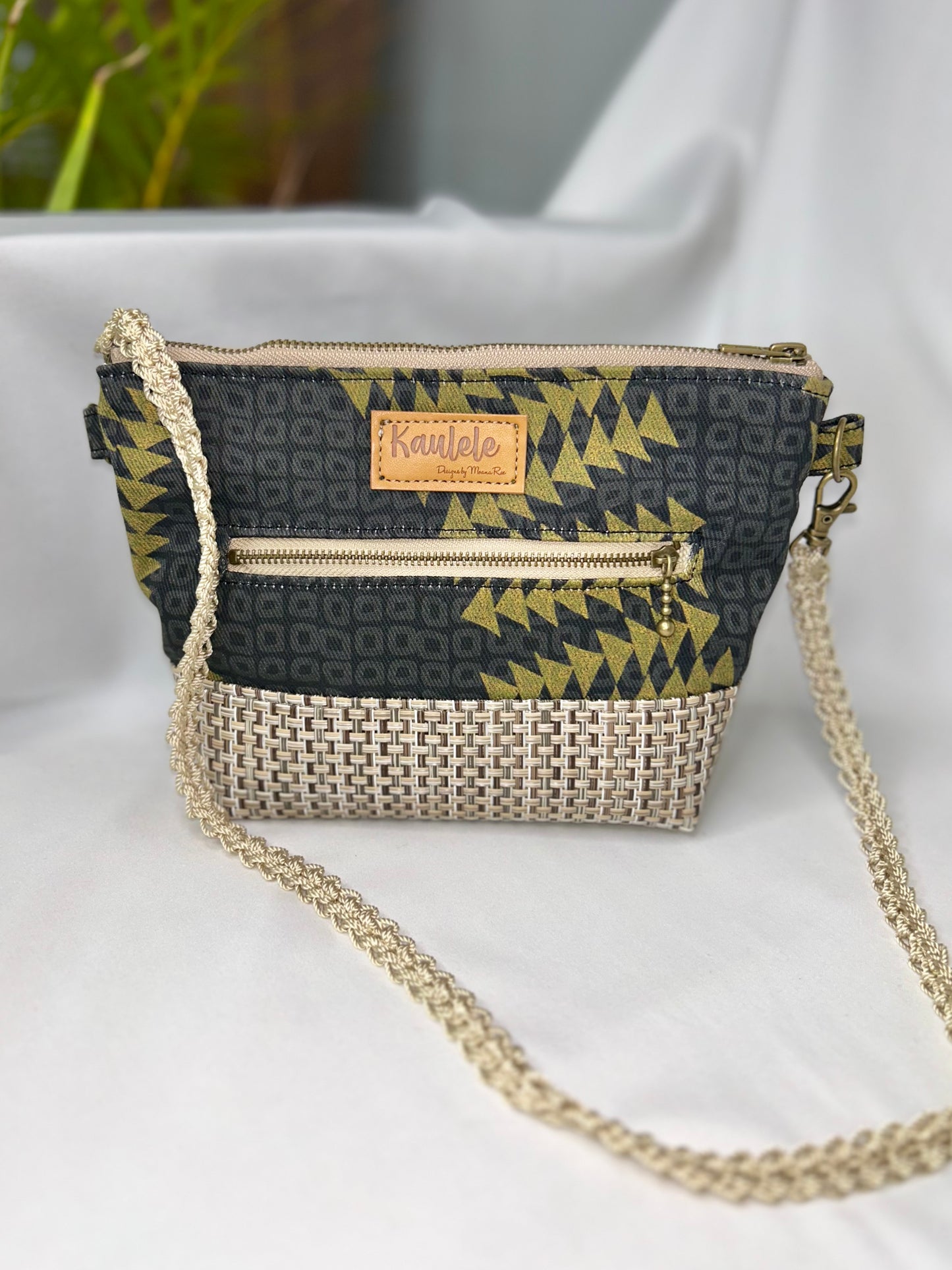 Kaulana Clutch