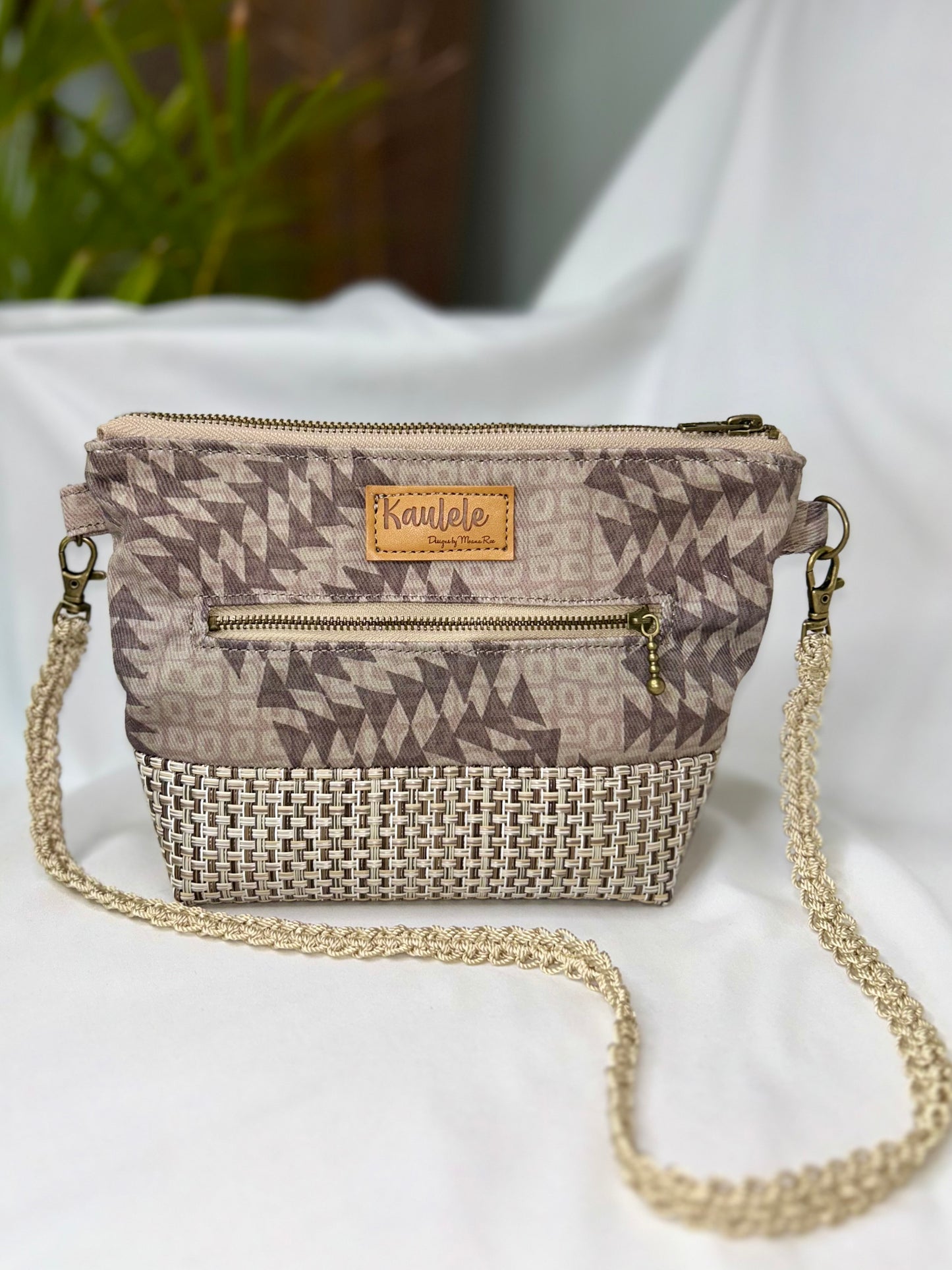 Kaulana Clutch