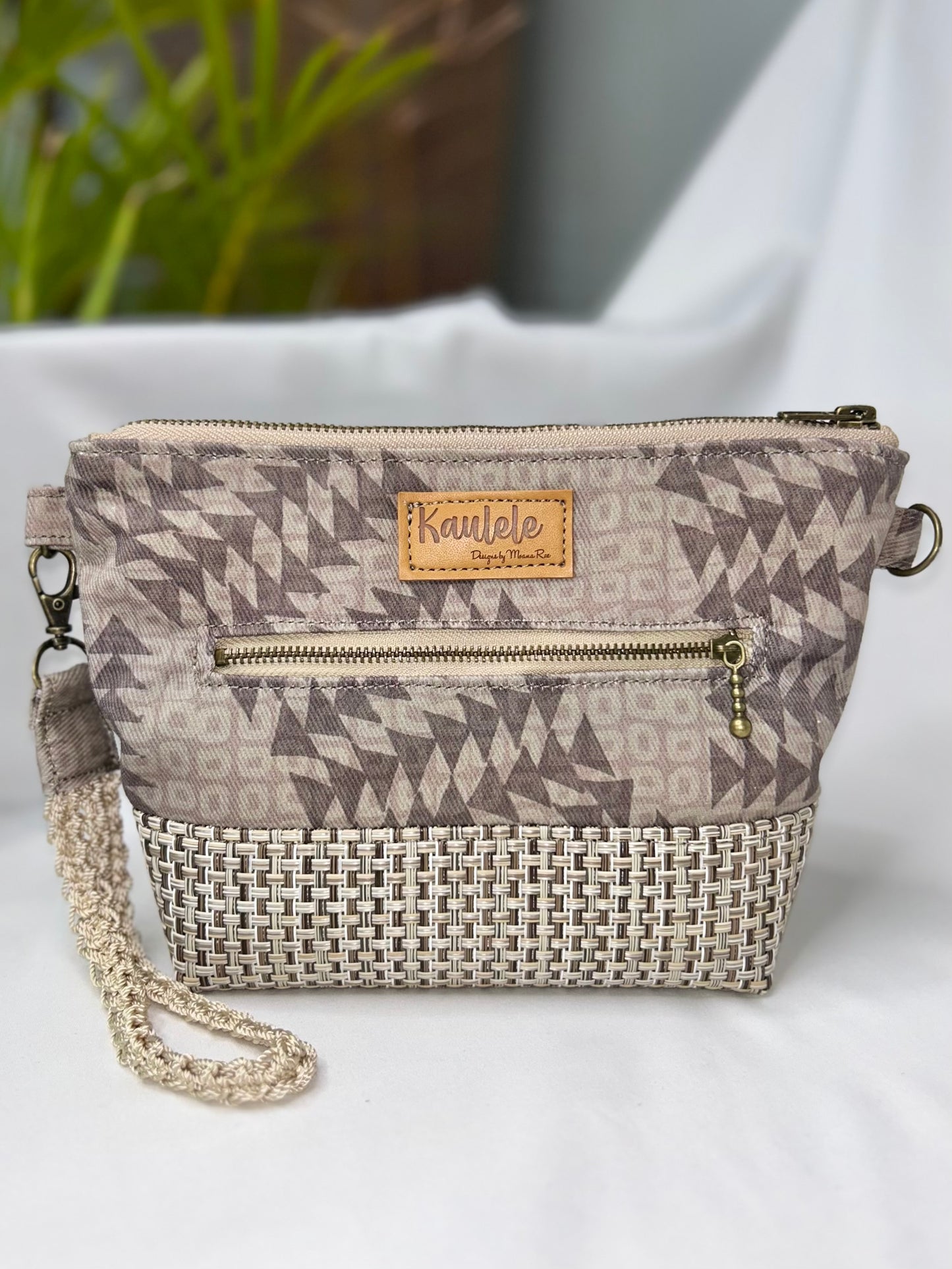 Kaulana Clutch
