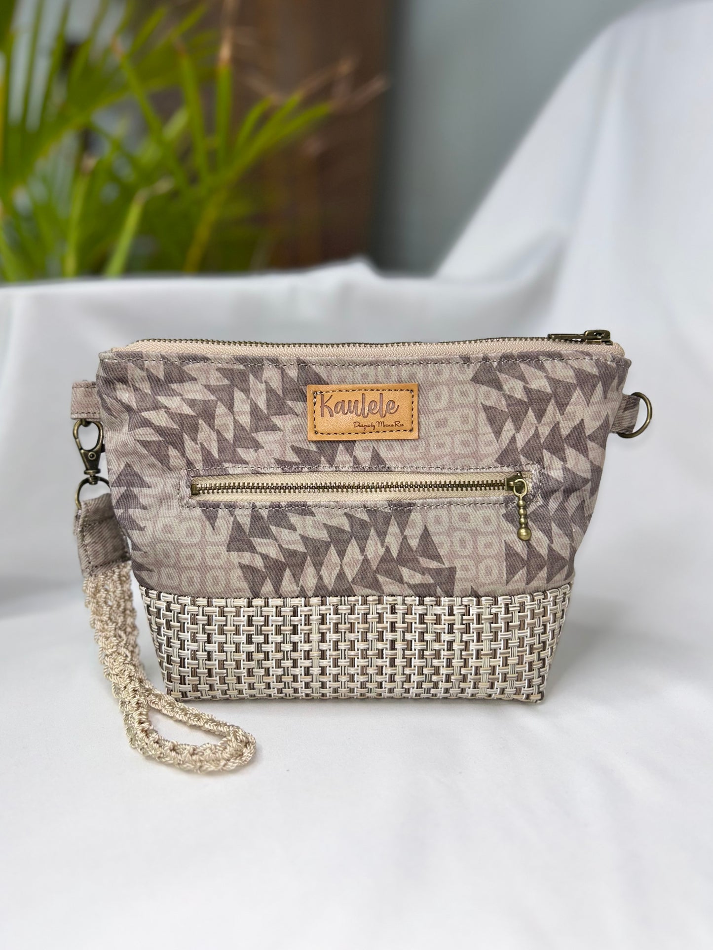Kaulana Clutch